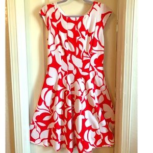 NWOT floral stretchy sun dress